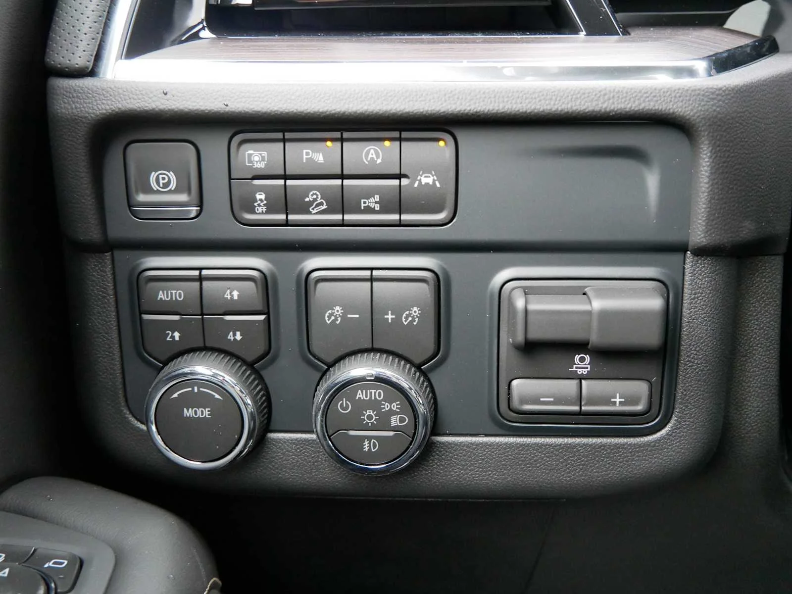 2026 Chevrolet Tahoe Premier - Photo 21