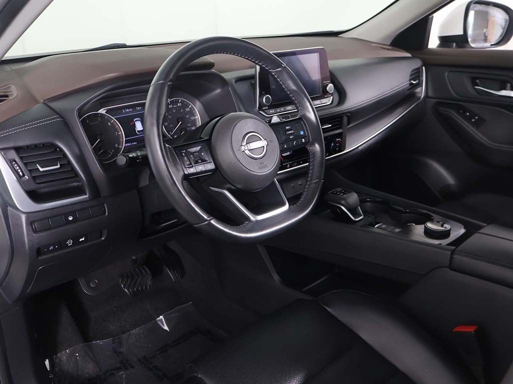 Used 2023 White Nissan SV image 29