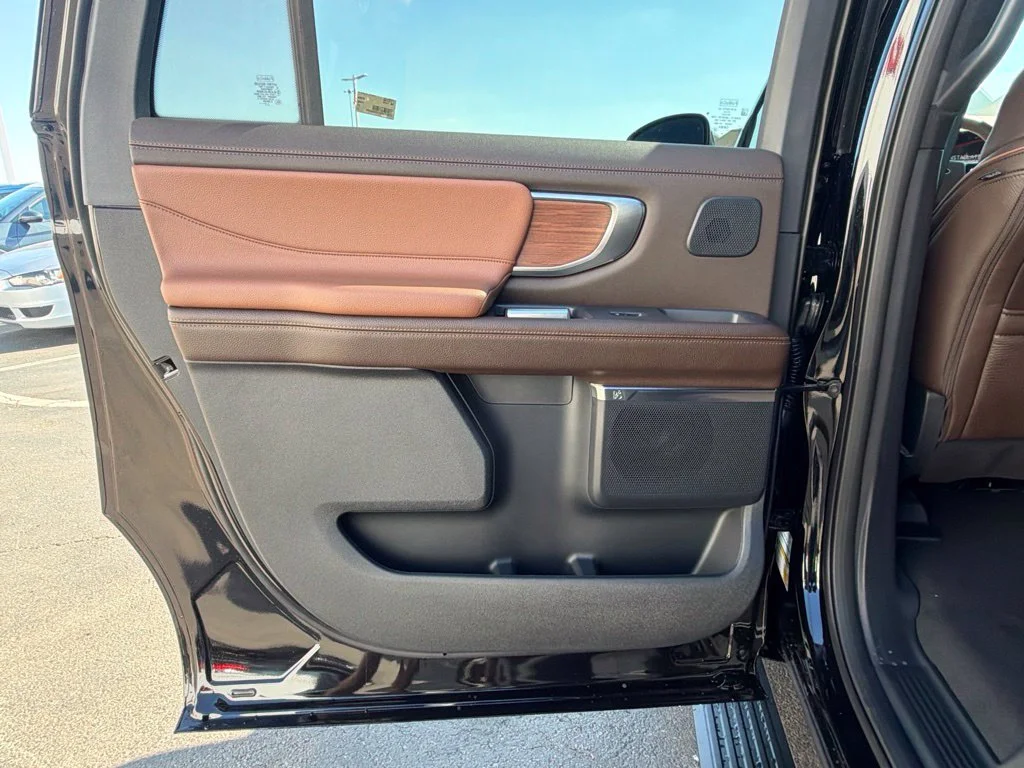 New 2027 Agate Black Metallic Ford MAX King Ranch® image 22