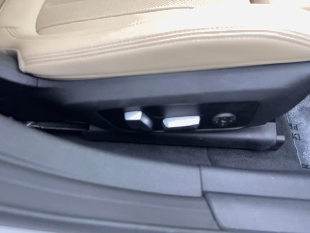 Used 2024 White BMW eDrive35 image 50