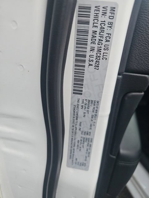 Used 2021 White Jeep Laredo X 4x4 image 9