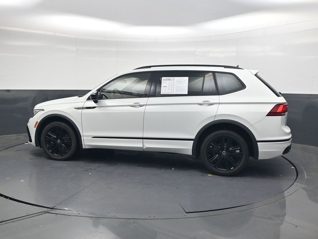Used 2022  Volkswagen 2.0T SE R-Line Black image 8