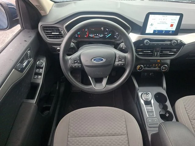 Used 2020 Green Ford SE image 11