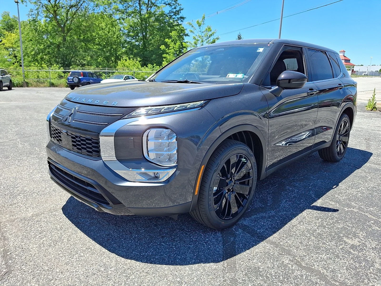 New 2026 Gray Mitsubishi LE image 4