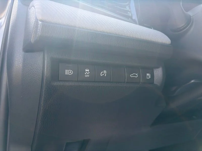 Used 2025  Toyota SE image 21