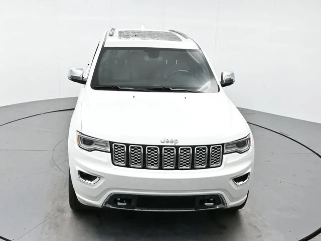 Used 2019 Ivory 3-coat Jeep Overland image 34
