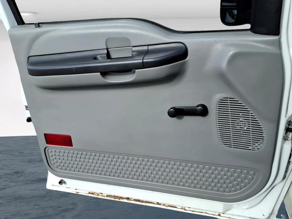Used 2006 White Ford XLT image 25