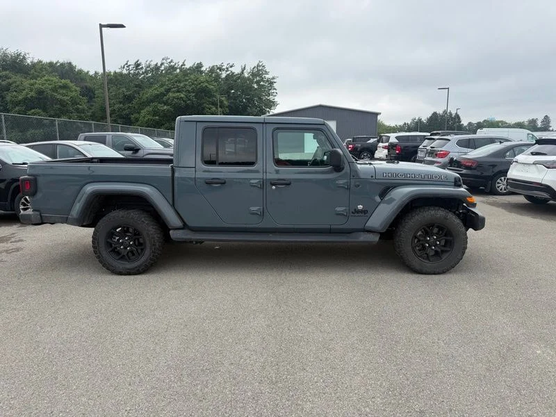 Used 2025 Gray Jeep High Tide image 5