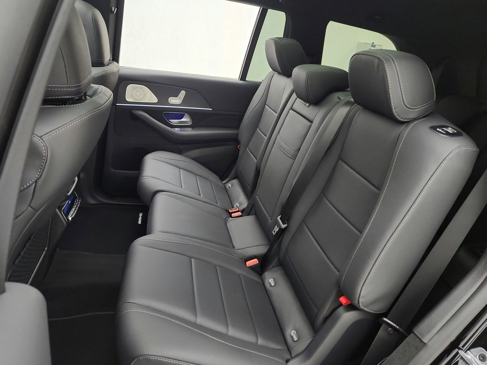 New 2026 Obsidian Black Metallic Mercedes-Benz GLS 450 4MATIC® SUV image 32