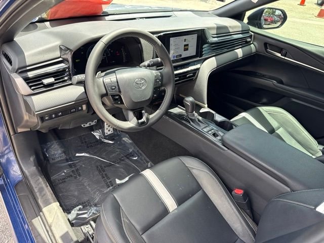 2025 Toyota Camry SE - Photo 10