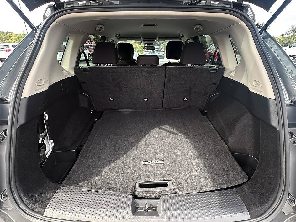Used 2023 Gun Metallic Nissan SV image 37
