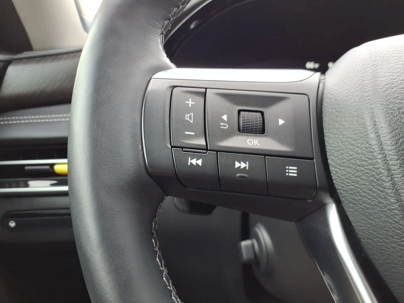 2023 INFINITI QX60 SENSORY - Photo 22