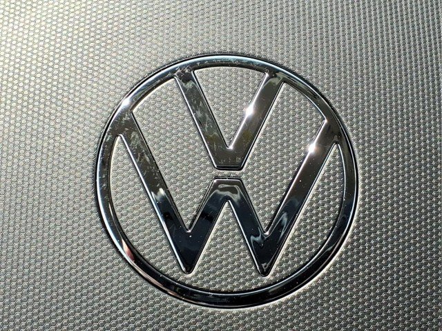 New 2026 Pure White Volkswagen S 4Motion image 25