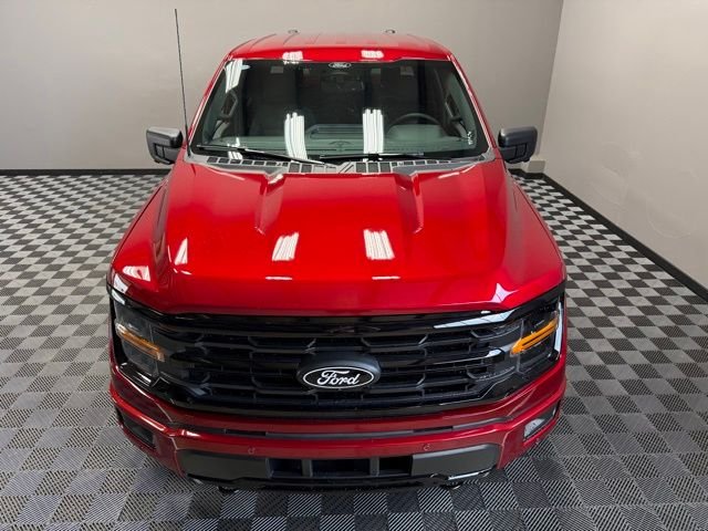 New 2026 Ruby Red Metallic Tinted Clearcoat Ford XLT image 5
