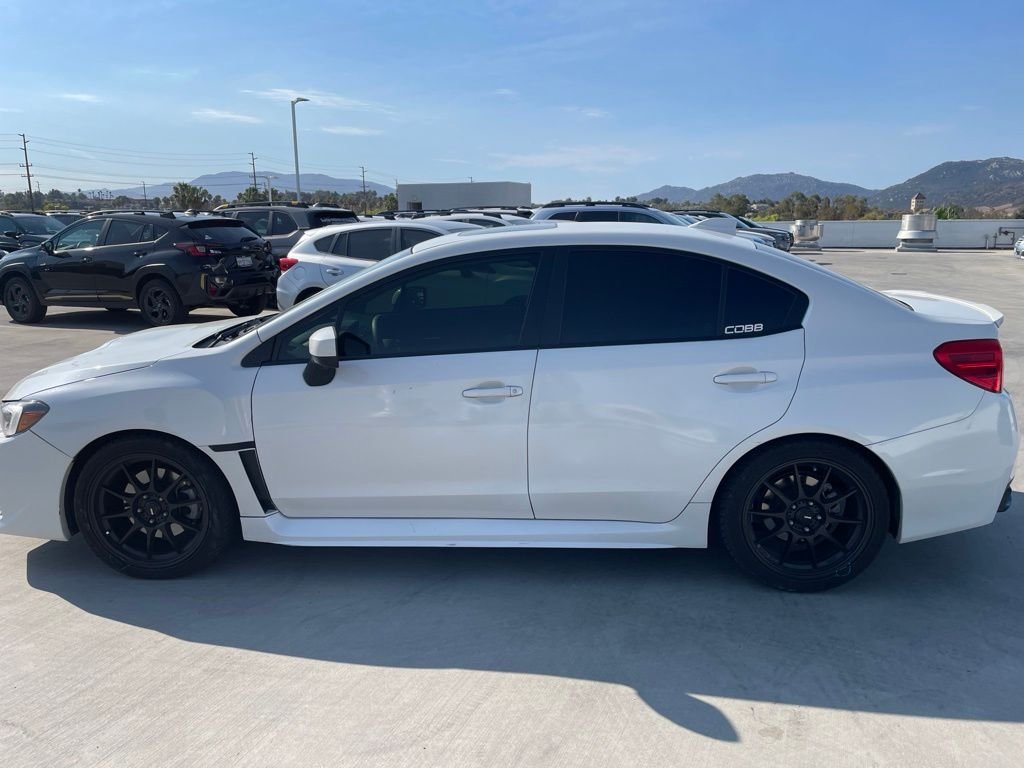 Used 2017 Crystal White Pearl Subaru Limited image 6
