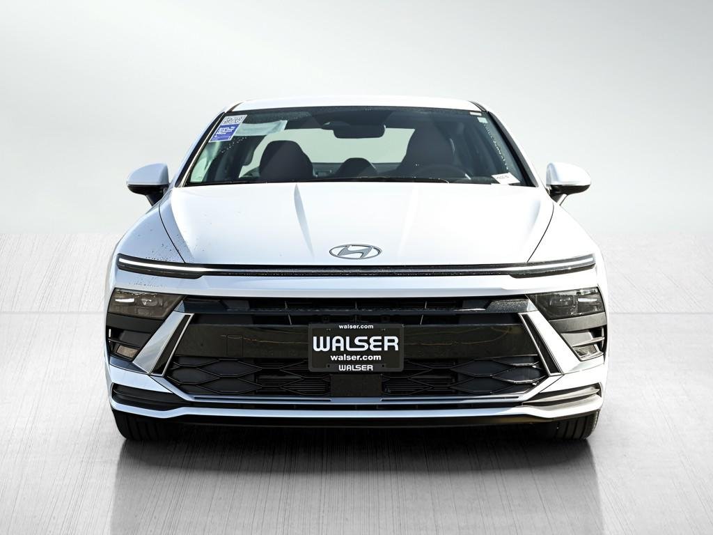 New 2026 Serenity White Hyundai Blue FWD image 26