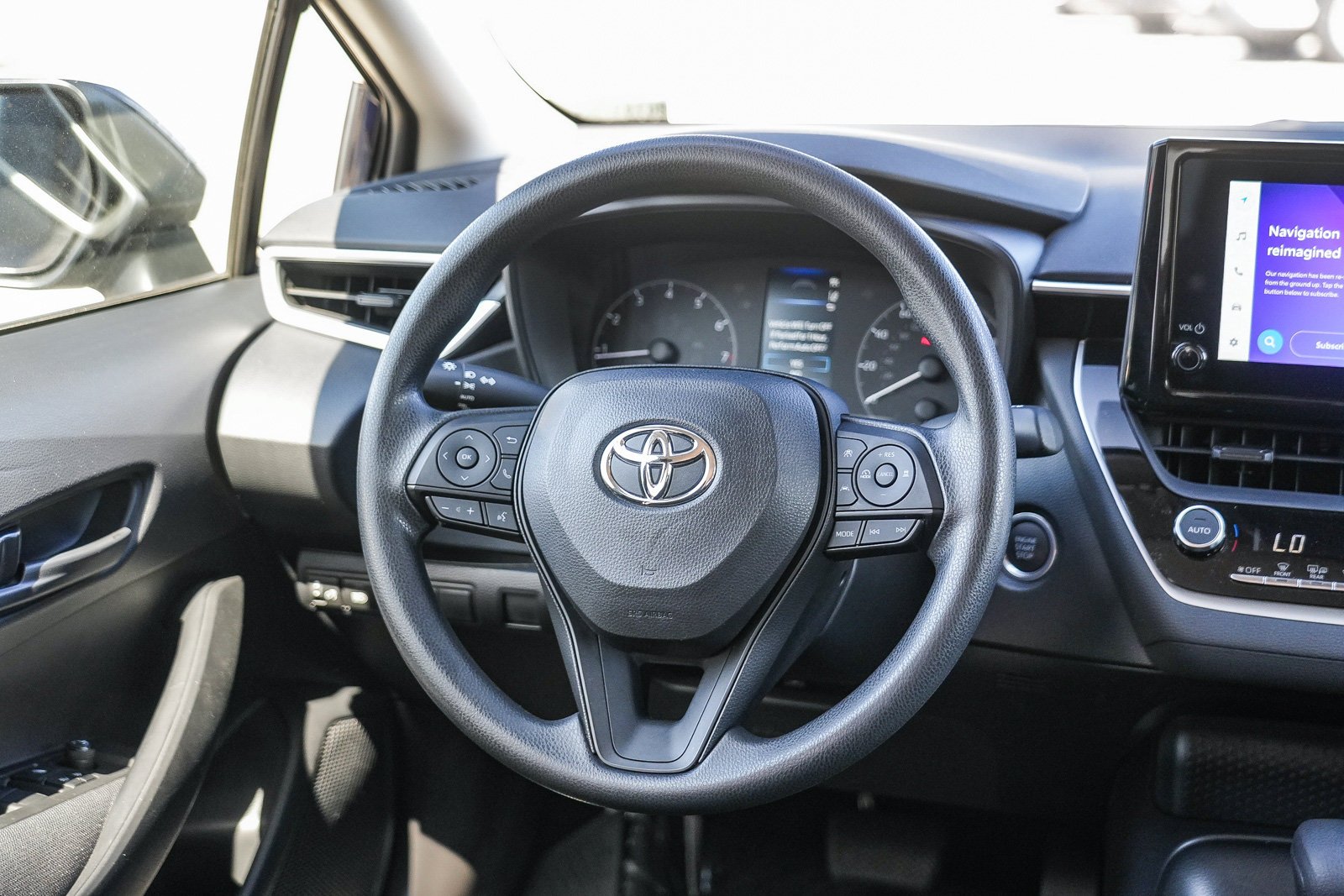 Used 2024  Toyota LE image 15