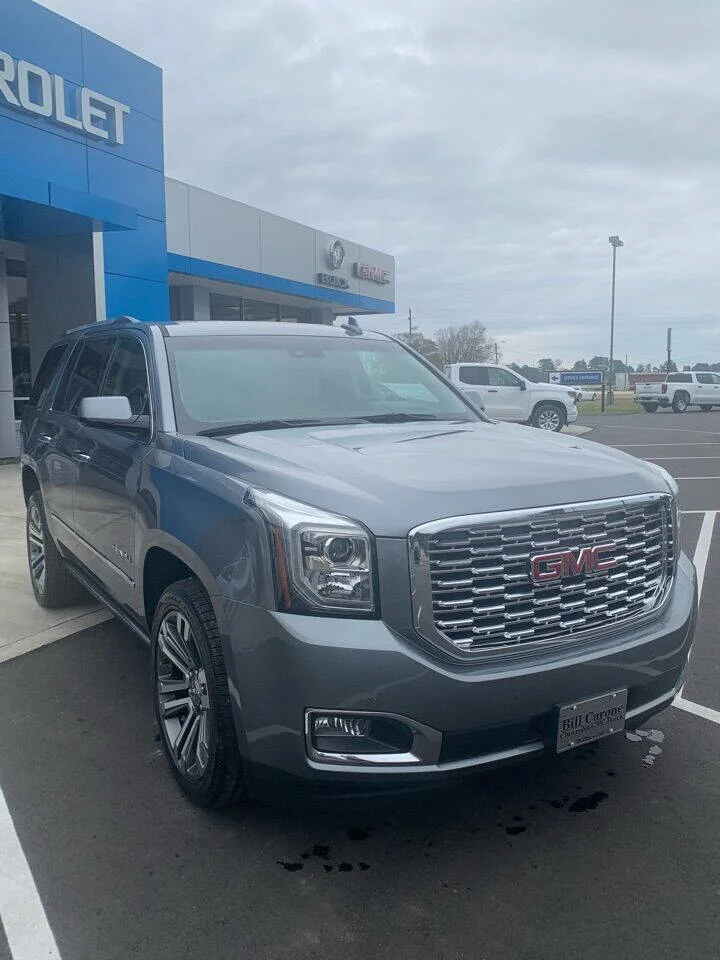Used 2019 Gray GMC Denali 4x4 4dr SUV image 3