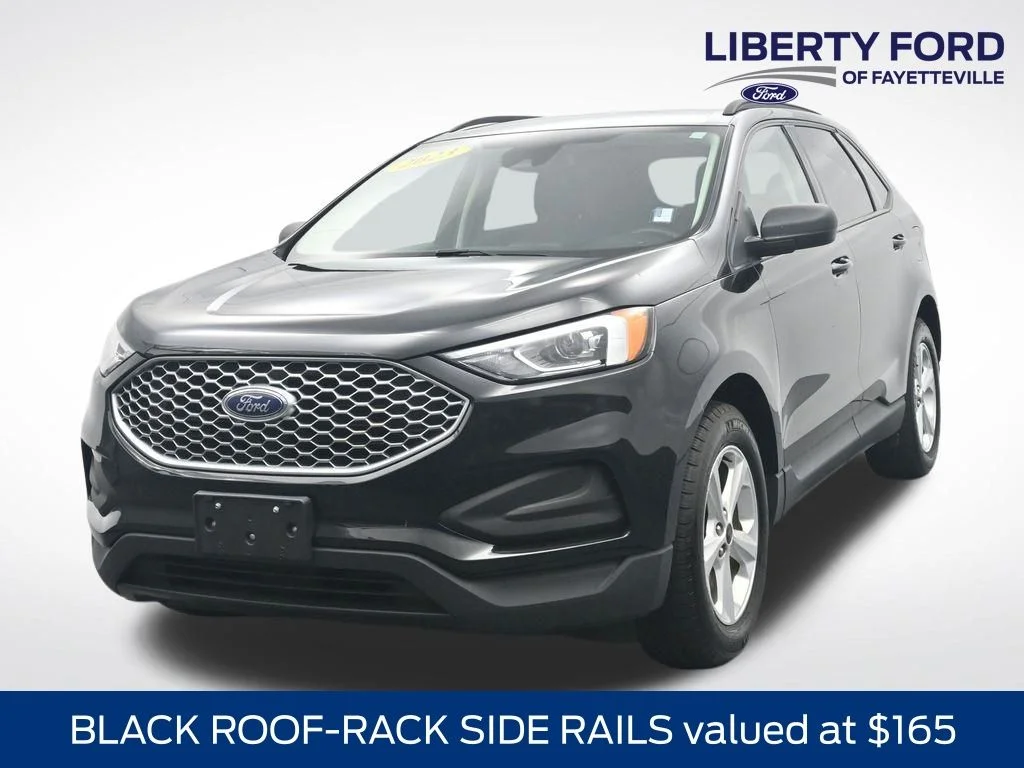 Used 2023 Black Metallic Ford SE image 1