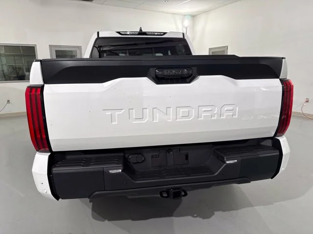 New 2026 Ice Cap Toyota SR5 image 7
