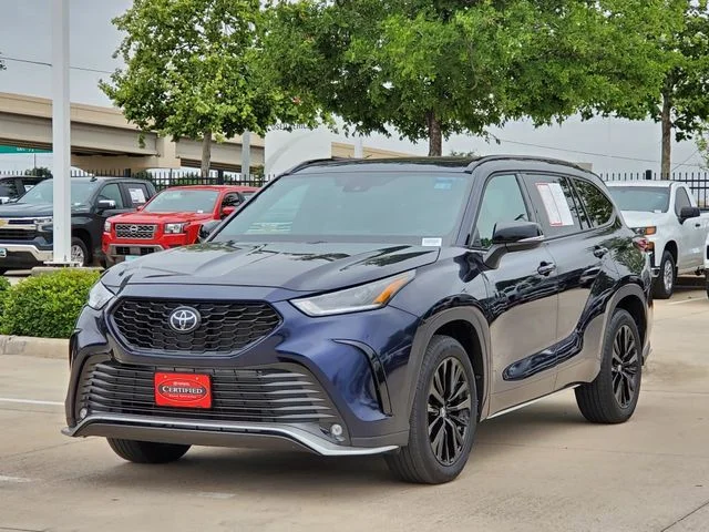 Certified Used 2025  Toyota XSE image 8