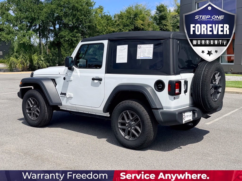 Used 2025 White Jeep Sport S image 4
