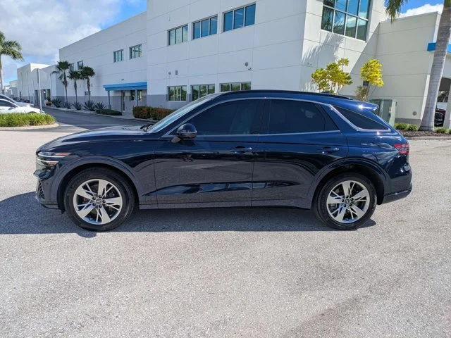 Used 2022 Adriatic Blue Genesis 3.5T Sport image 8
