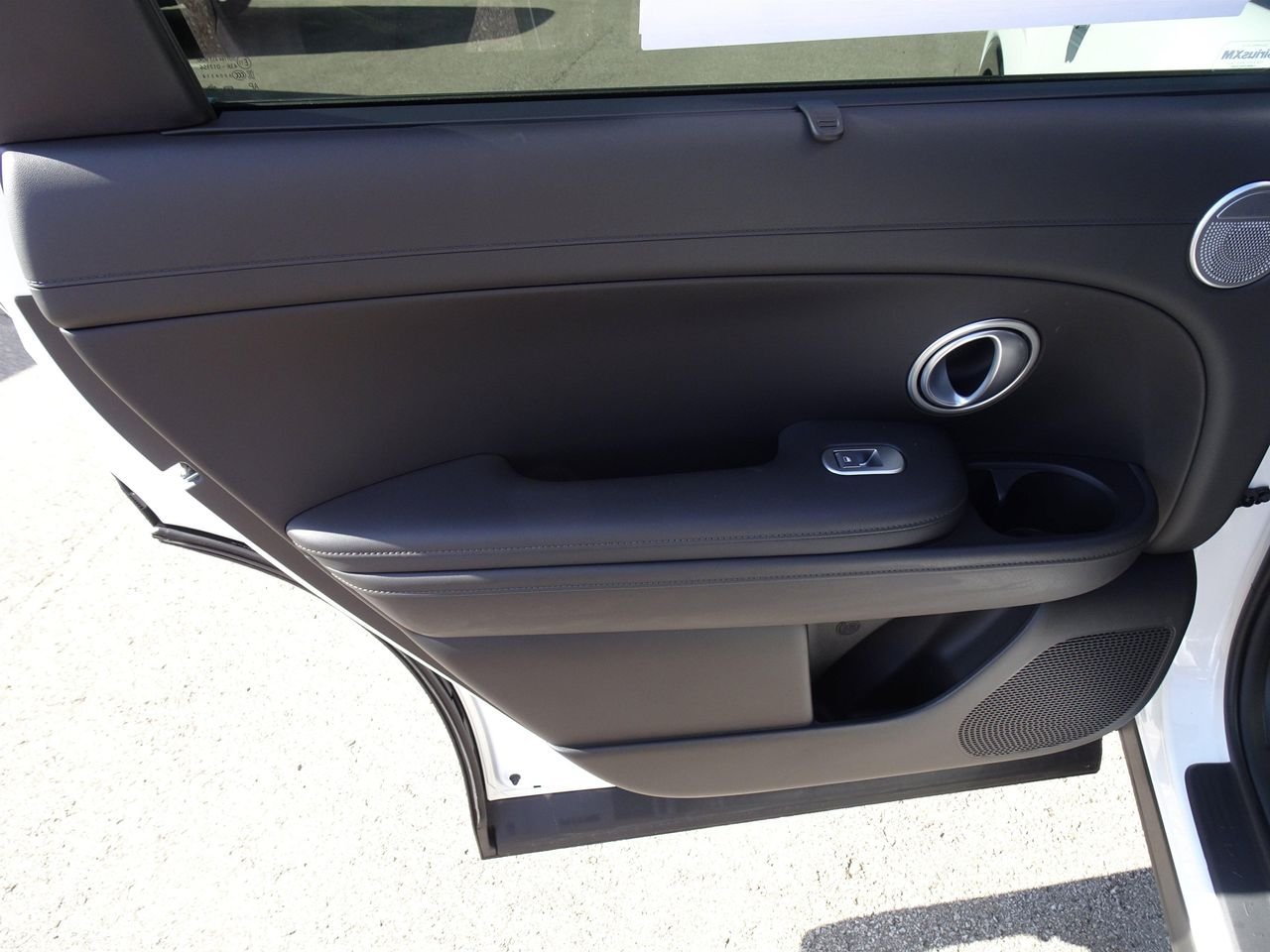 New 2027 White Hyundai Limited 8P image 18