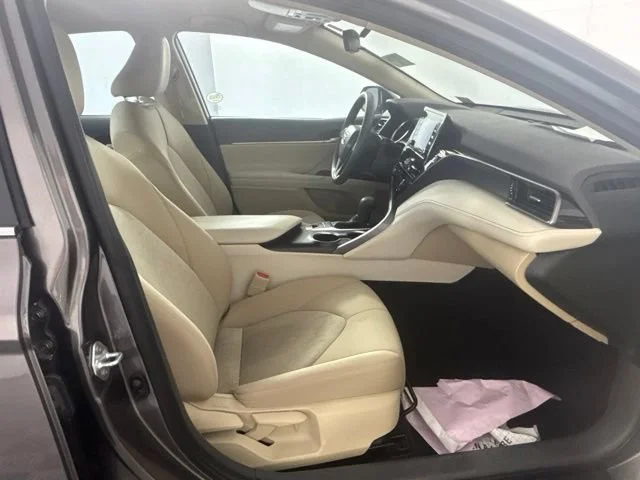 Used 2023  Toyota Hybrid LE image 28