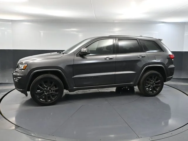 2020 Jeep Grand Cherokee Altitude - Photo 11