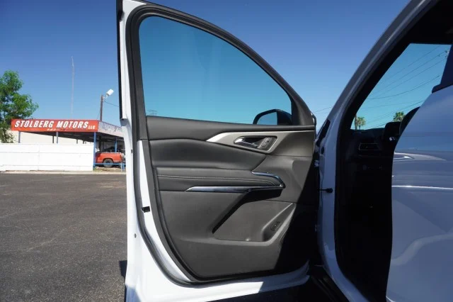 Used 2026 WHITE Chevrolet FWD LT image 15