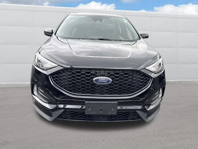 Used 2022 Black Ford ST Line image 12