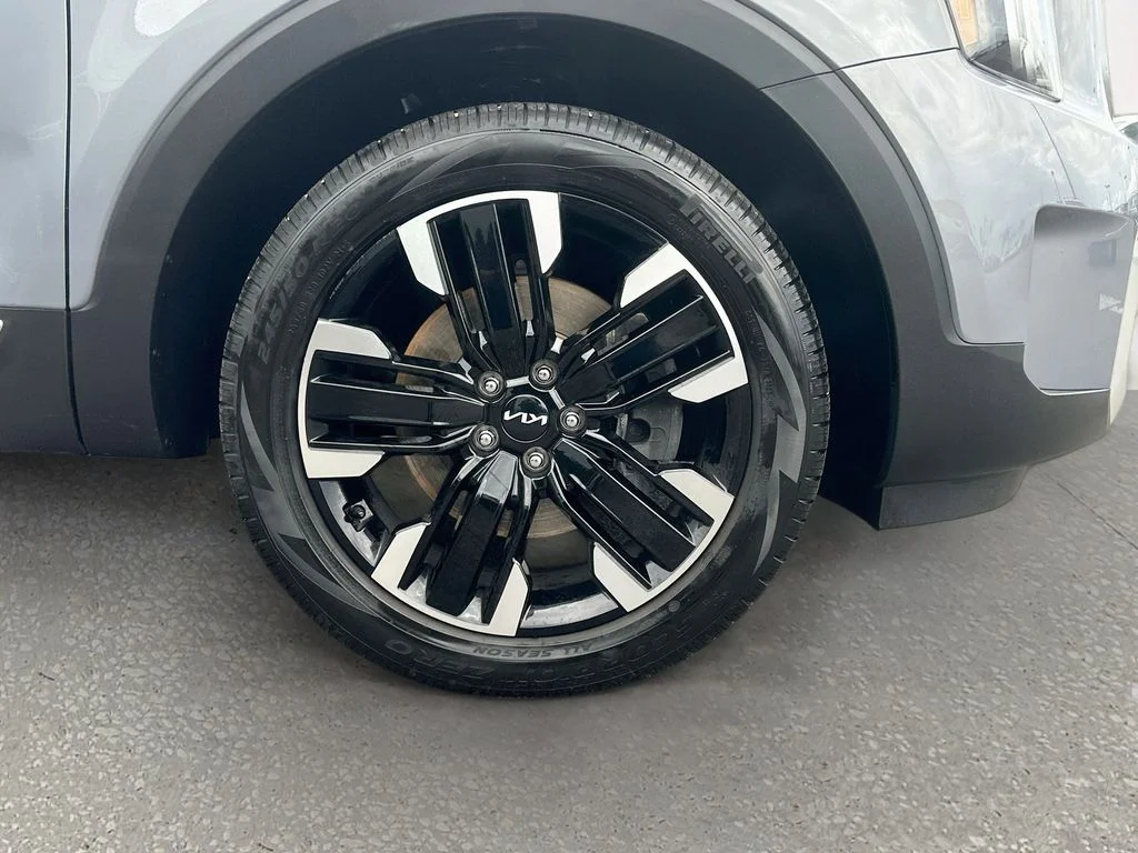 Certified Used 2024 Silver Kia SX image 34