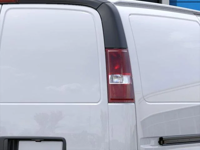2025 Chevrolet Express Cargo Work Van - Photo 11