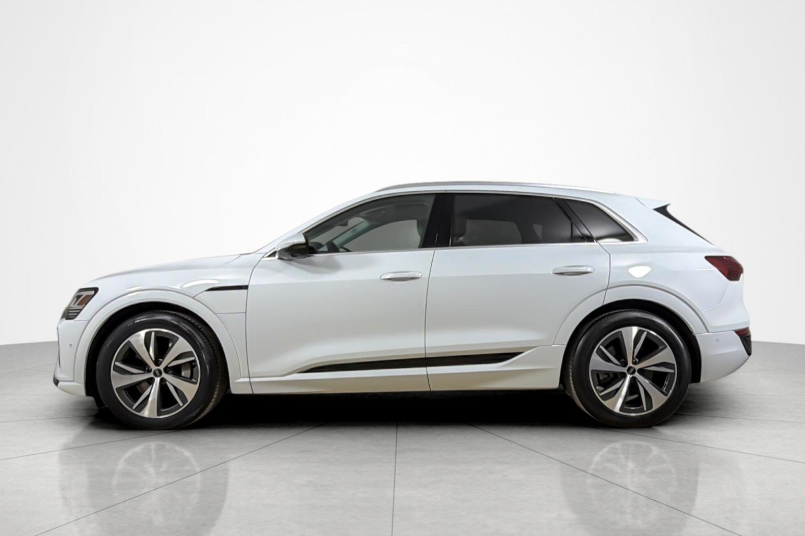 Used 2024 Glacier White Metallic Audi Premium Plus quattro image 2