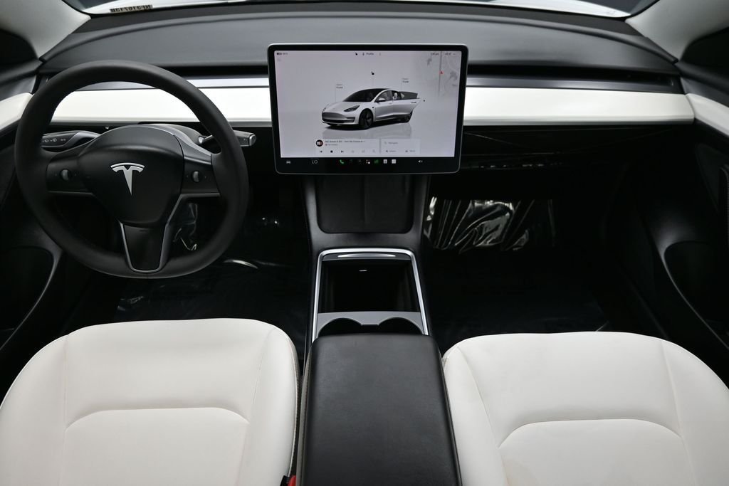 Used 2022 White Tesla Base image 10