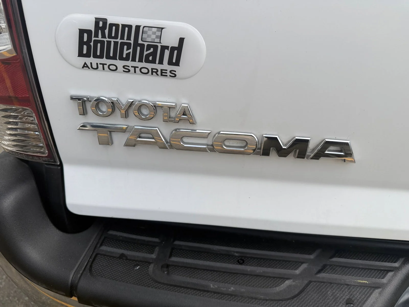 Used 2014 Super White Toyota Base image 70