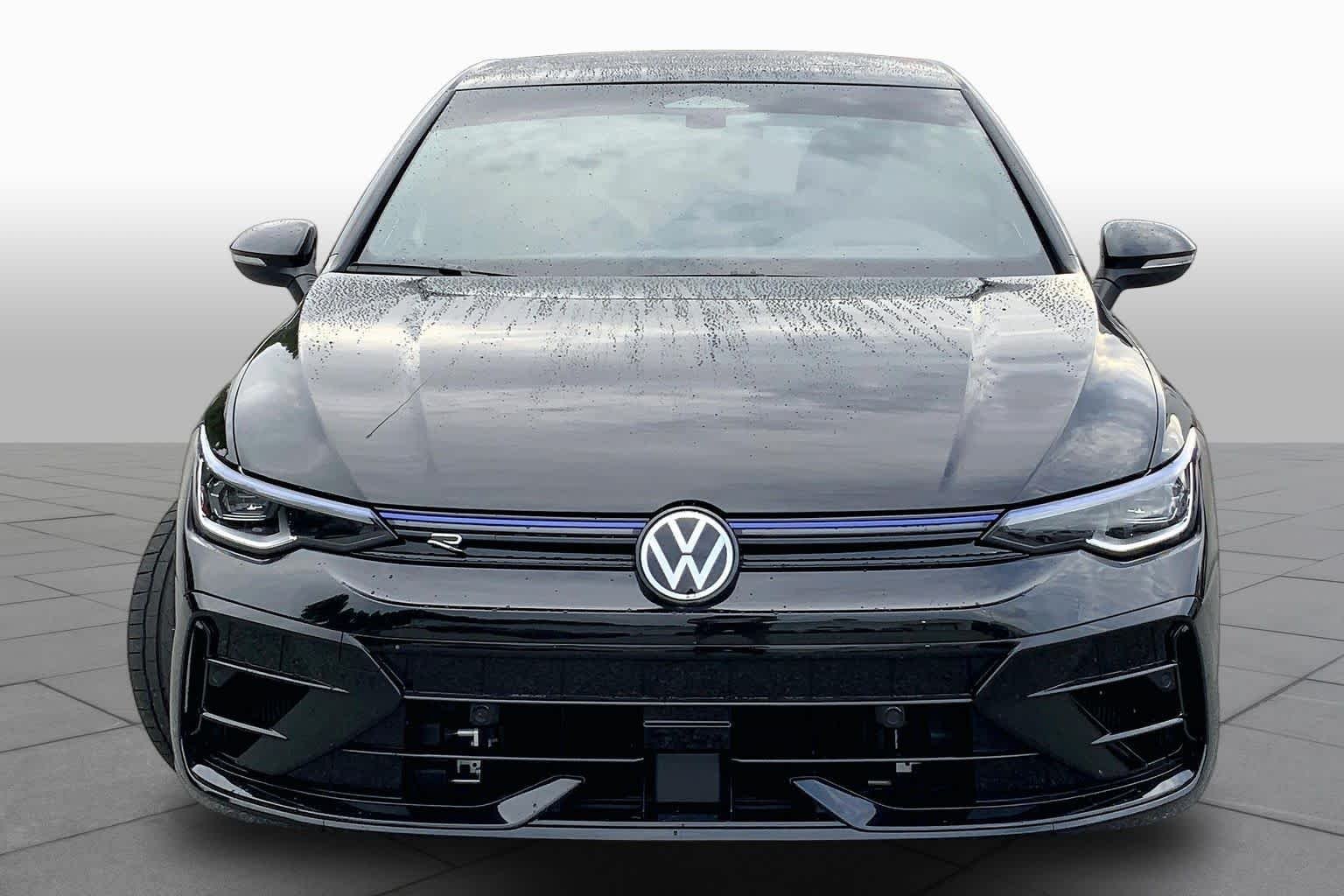 Used 2026 Mythos Black Metallic Volkswagen  image 4