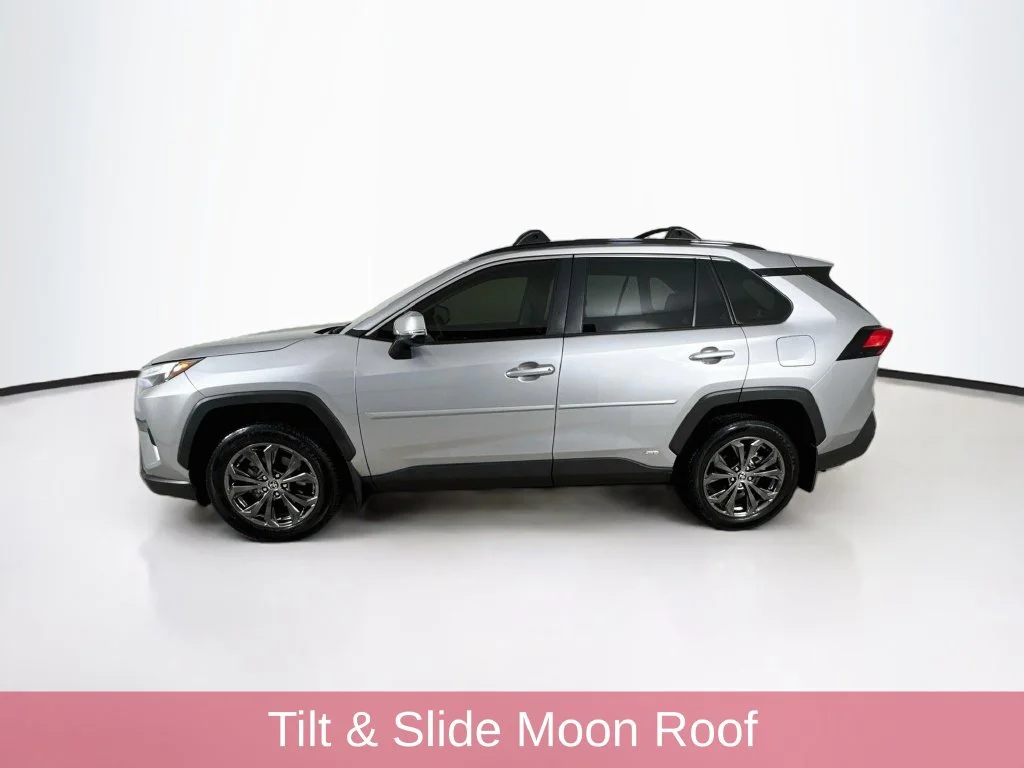 Used 2023 Silver Toyota XLE Premium image 4