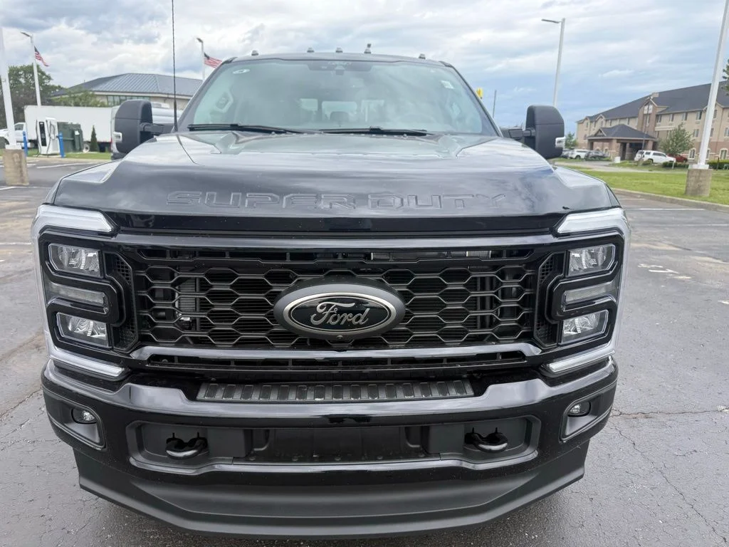 New 2026 Black Ford XLT image 8