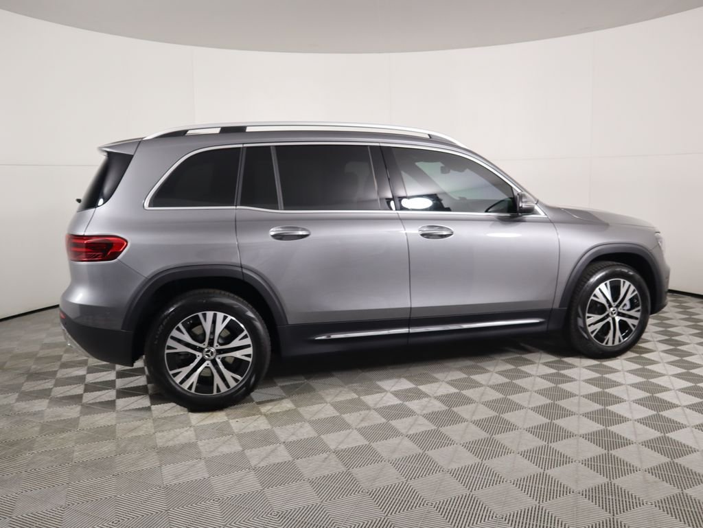 Certified Used 2026 Mountain Grey Metallic Mercedes-Benz GLB 250 image 4
