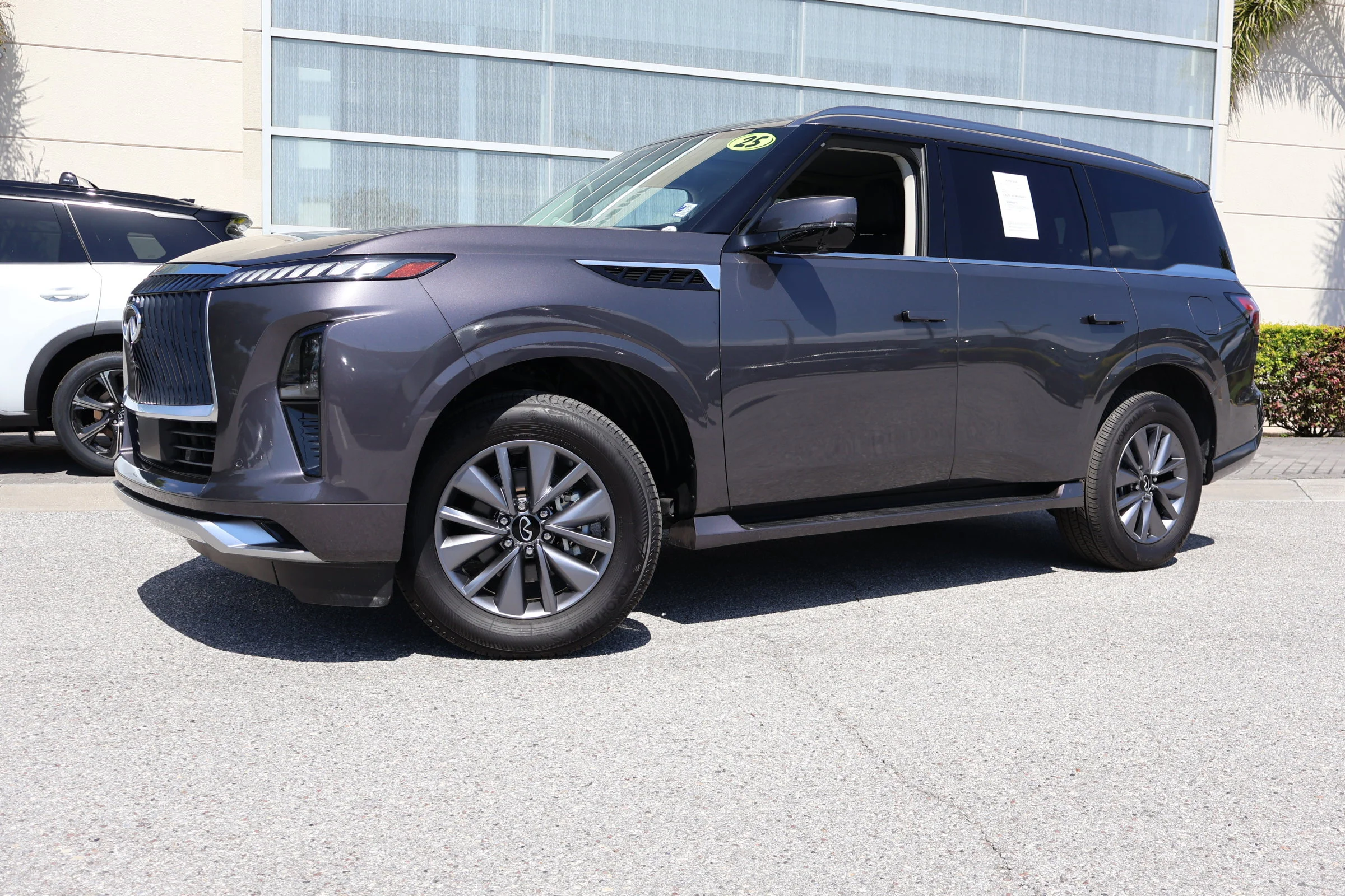 2025 INFINITI QX80 Pure's photo