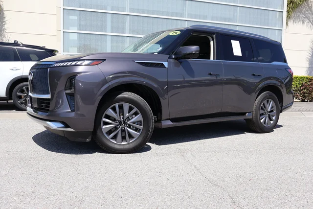 2025 INFINITI QX80 PURE