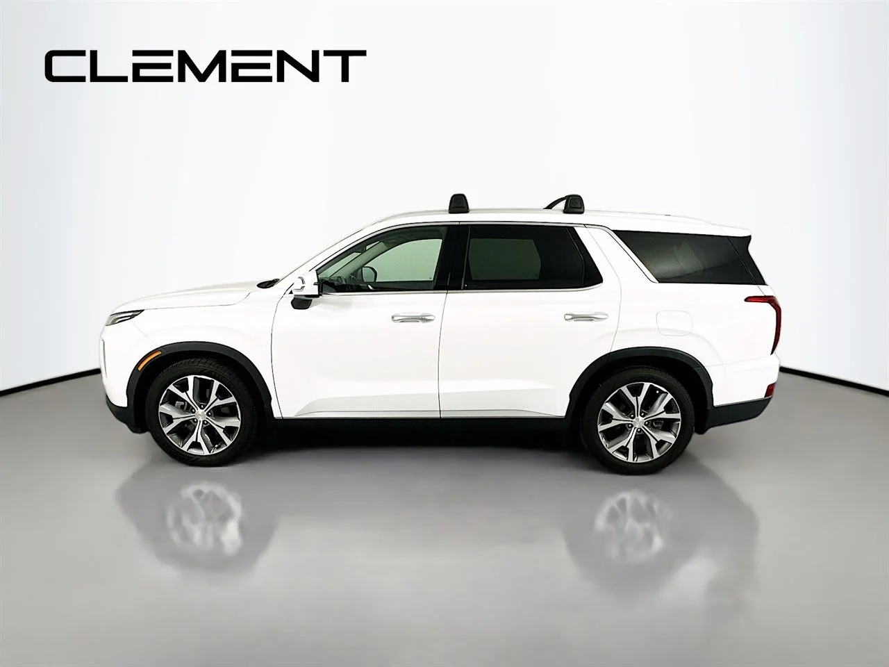 Used 2022 Hyper White Hyundai SEL image 6