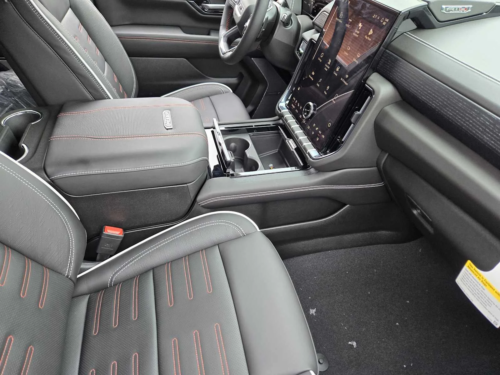 2026 GMC Yukon XL AT4 Ultimate - Photo 9