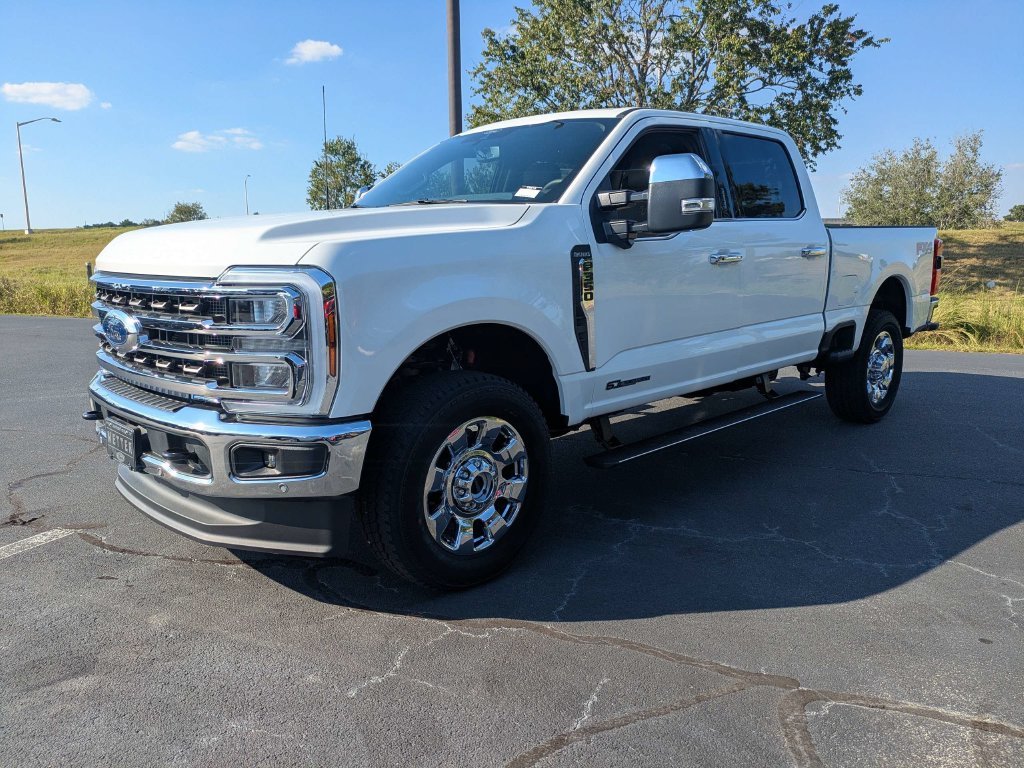 New 2026 Star White Metallic Tri-Coat Ford F-350® King Ranch® image 30