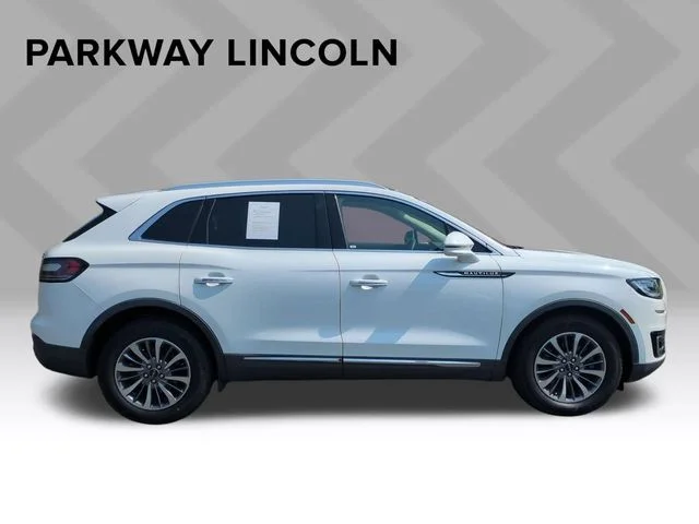 Used 2020 White Lincoln Reserve image 6