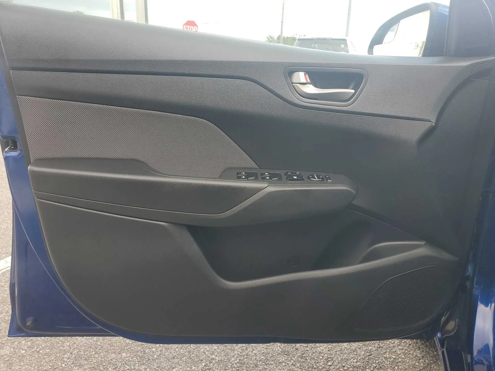 Used 2022  Hyundai Limited image 22