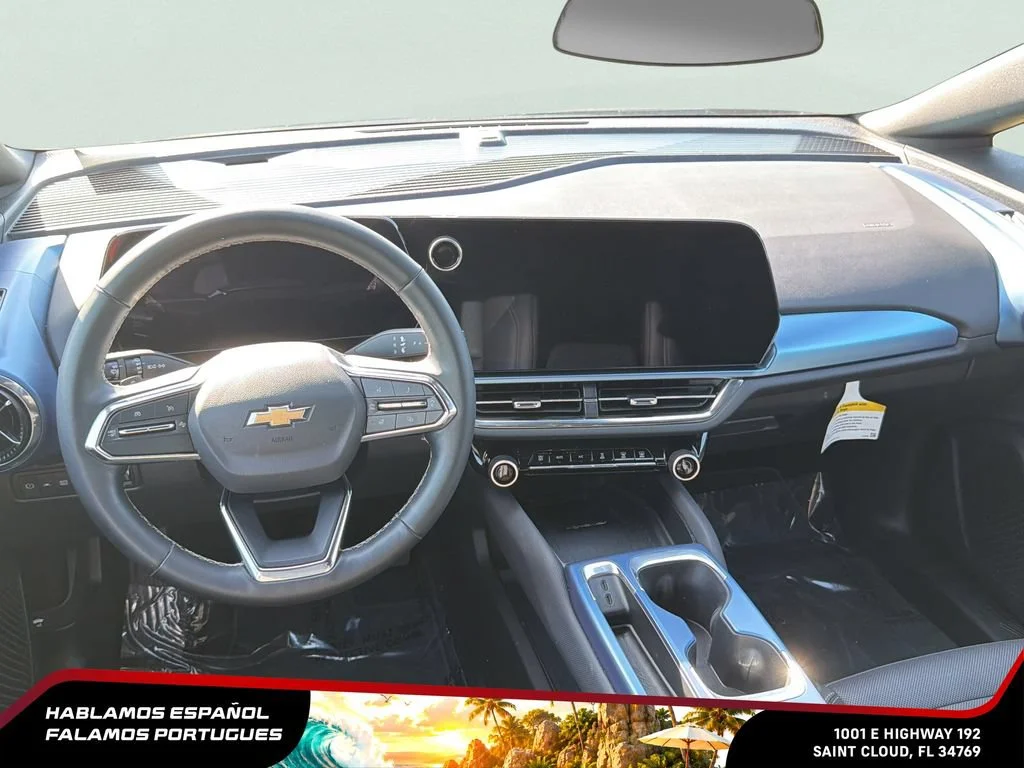 Used 2025 Radiant Red Tintcoat Chevrolet LT image 24