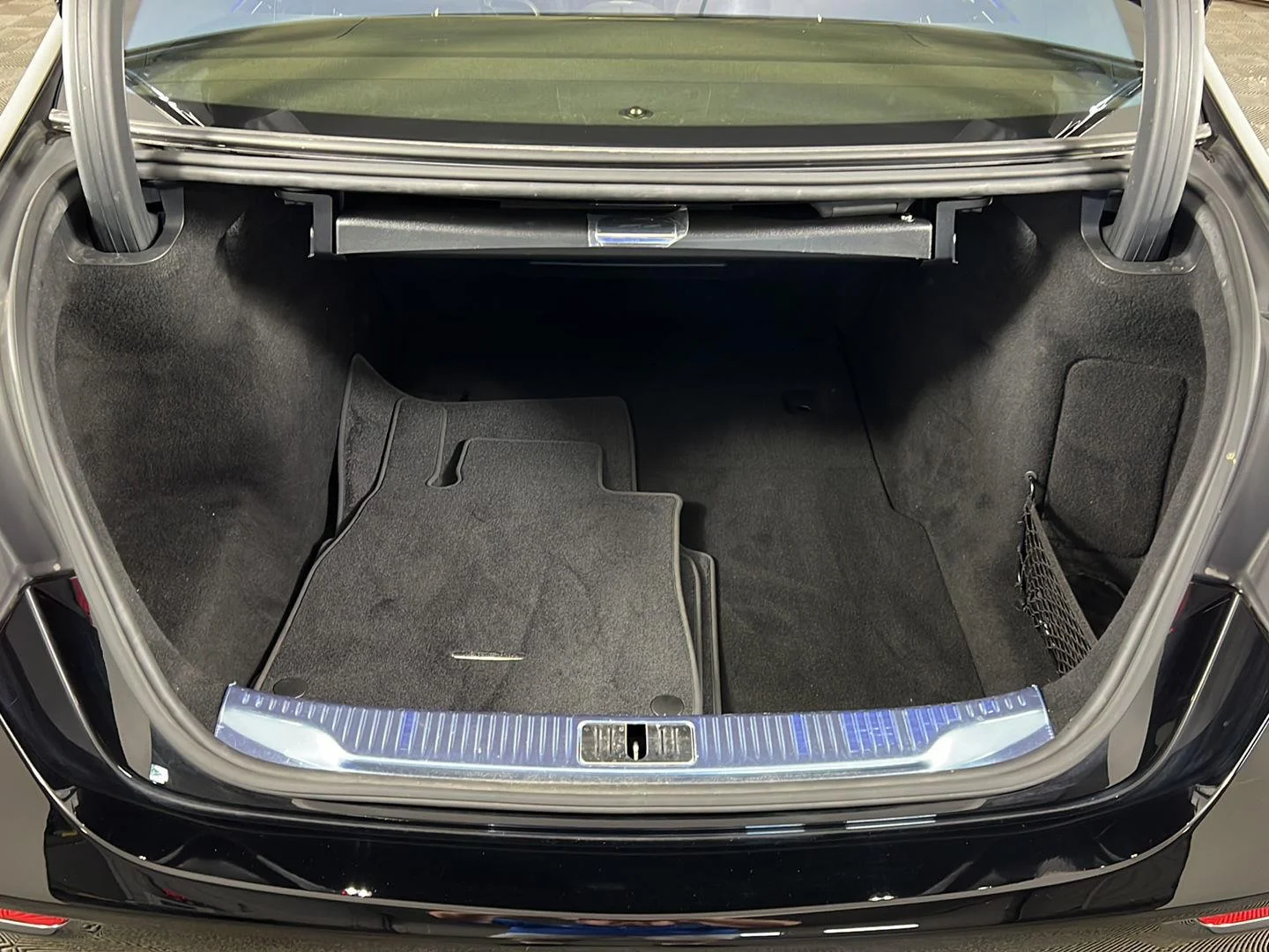 Used 2021 Black Mercedes-Benz S 580 image 23
